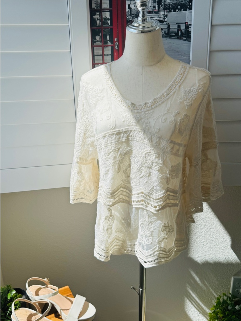 Rebellion. Size M. Cream Embroidered Lace Peasant Blouse